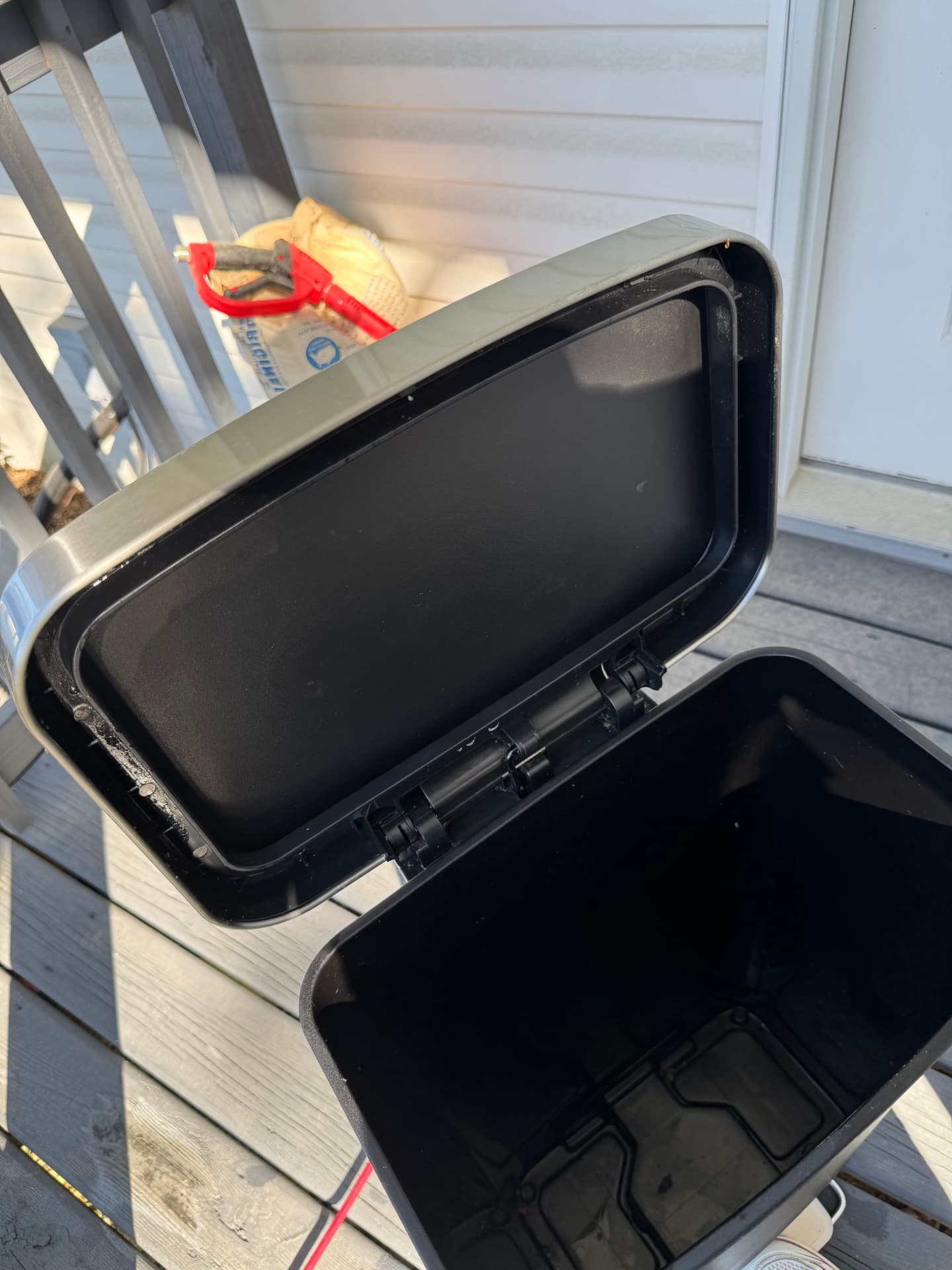 After cleaning: Kitchen trash can